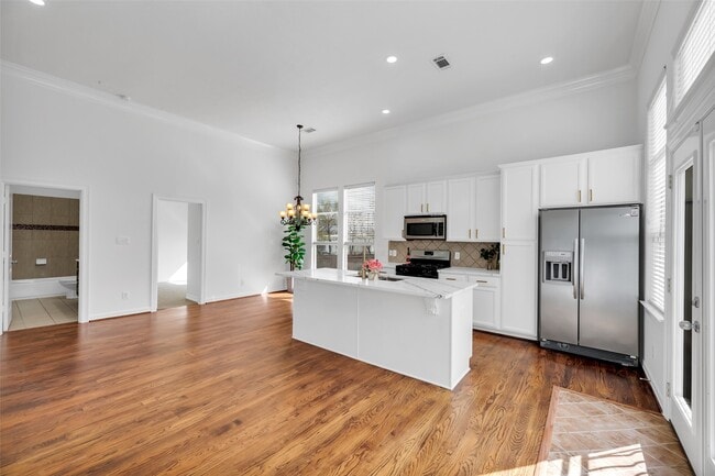 Building Photo - 6014 Hamman St