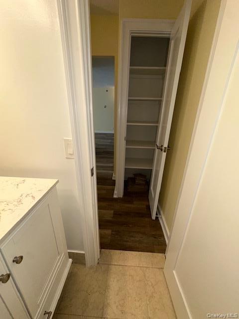 Building Photo - 14 Nosband Ave