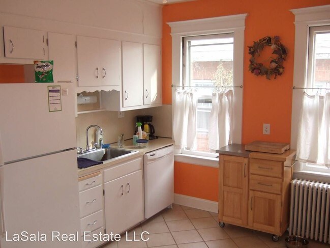 Building Photo - 173-175 Whitman Ave