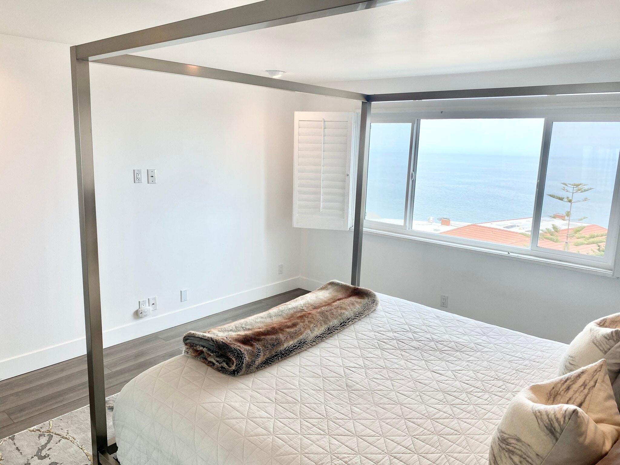 Ocean Views from Bed - 18203 Coastline Dr