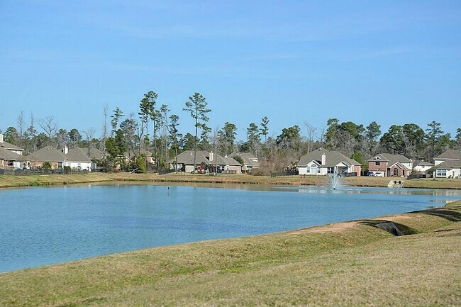 Building Photo - 28506 Hidden Lake W