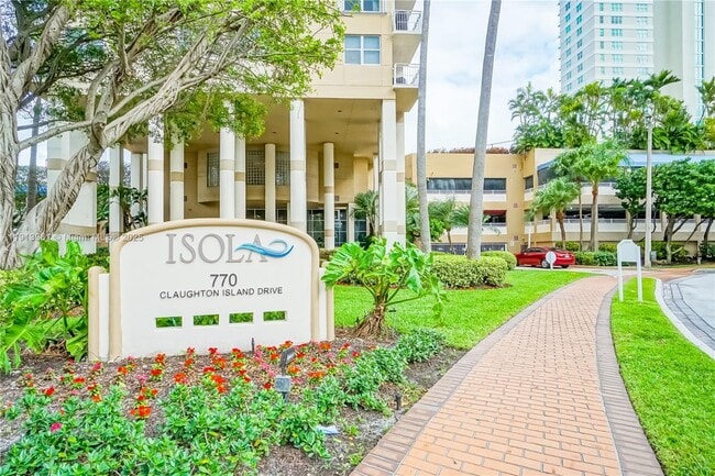 Building Photo - 770 Claughton Island Dr