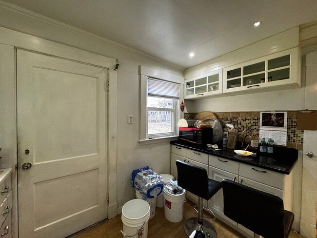 Building Photo - 42 Florence St