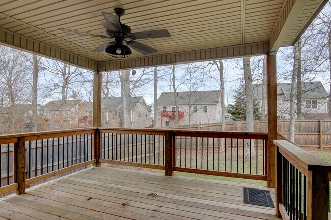 Building Photo - Sharp 3bed 2 ba.  upgrades throughout.