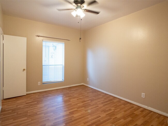 Building Photo - 6500 Harbor Town Dr