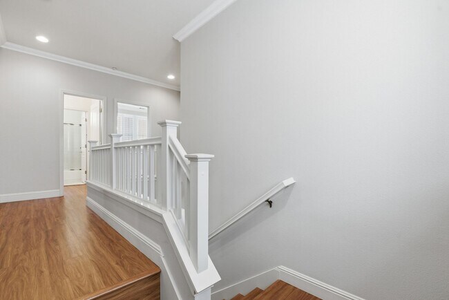 Building Photo - 4 Bed 3 Bath Single Family Home in Napa