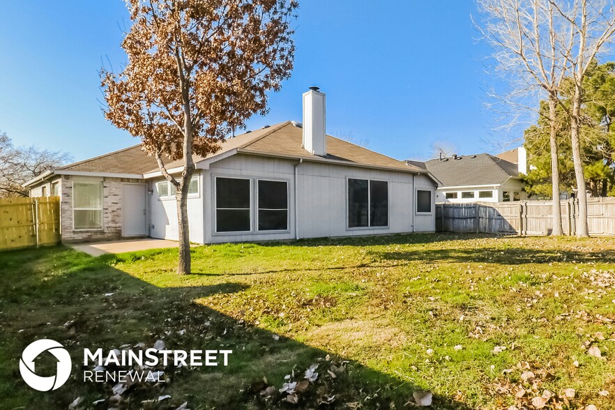 Building Photo - 7701 Amsterdam Ln