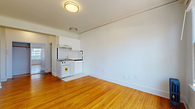 Building Photo - 723 Ellis St