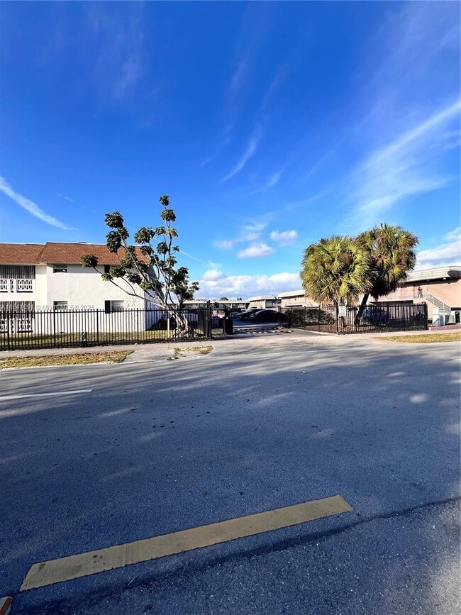 Building Photo - 651 NW 177th St