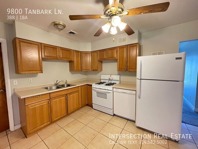 Building Photo - 9800 Tanbark Ln