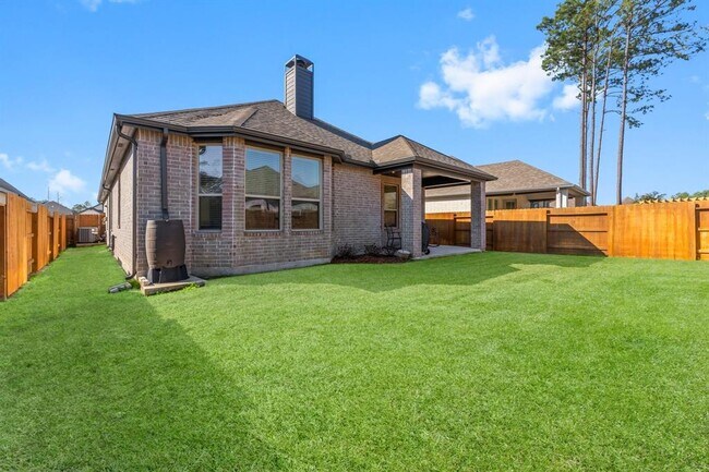 Building Photo - 15823 Bird of Paradise Dr