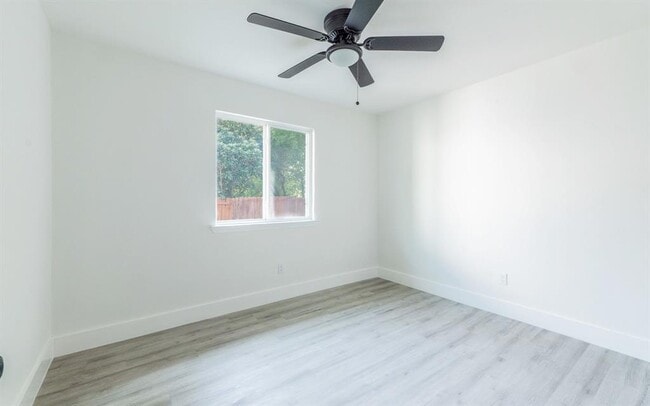Building Photo - 6103 Wing Feather Dr