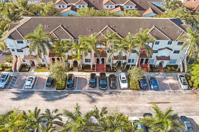 Building Photo - 323 Bayfront Dr
