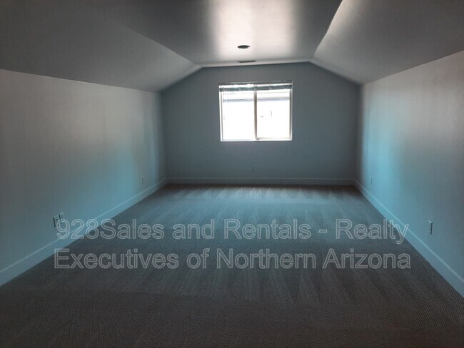 Building Photo - 2335 S Polaris Way