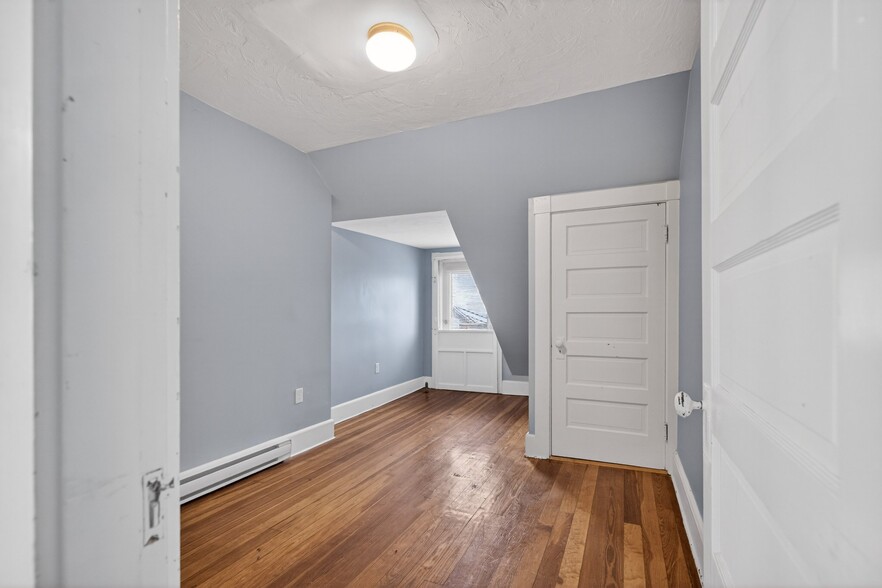 Building Photo - 46 Peirce St