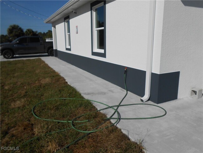 Building Photo - 937 Graystone Ave