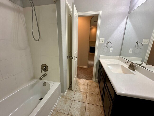 Building Photo - 12102 Cove Harbor Ln