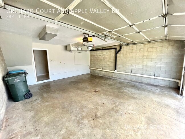 Building Photo - 302 Orchard Ct