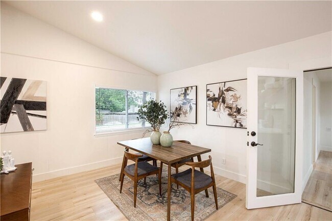 Building Photo - 2508 Aldford Dr