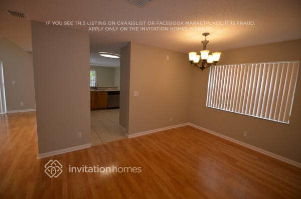 Building Photo - 2432 SW 161st Ave