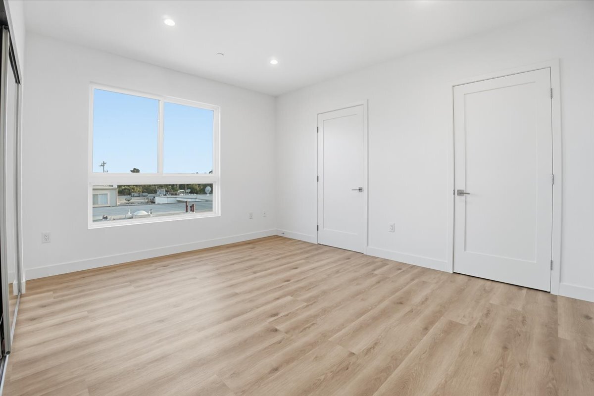 Building Photo - 1820 Prosser Ave