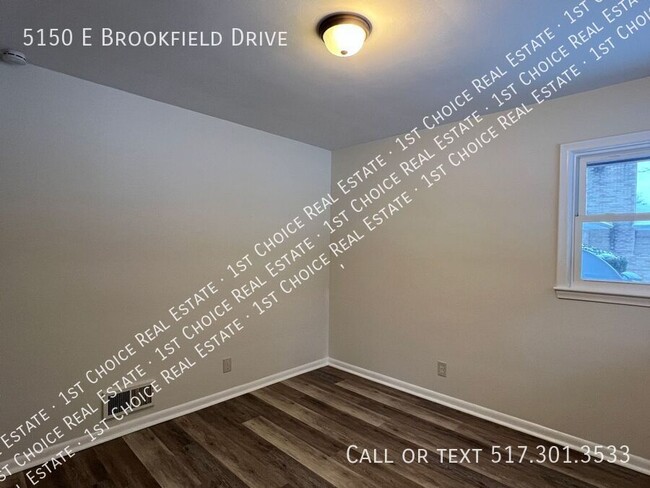 Building Photo - 5150 E Brookfield Dr