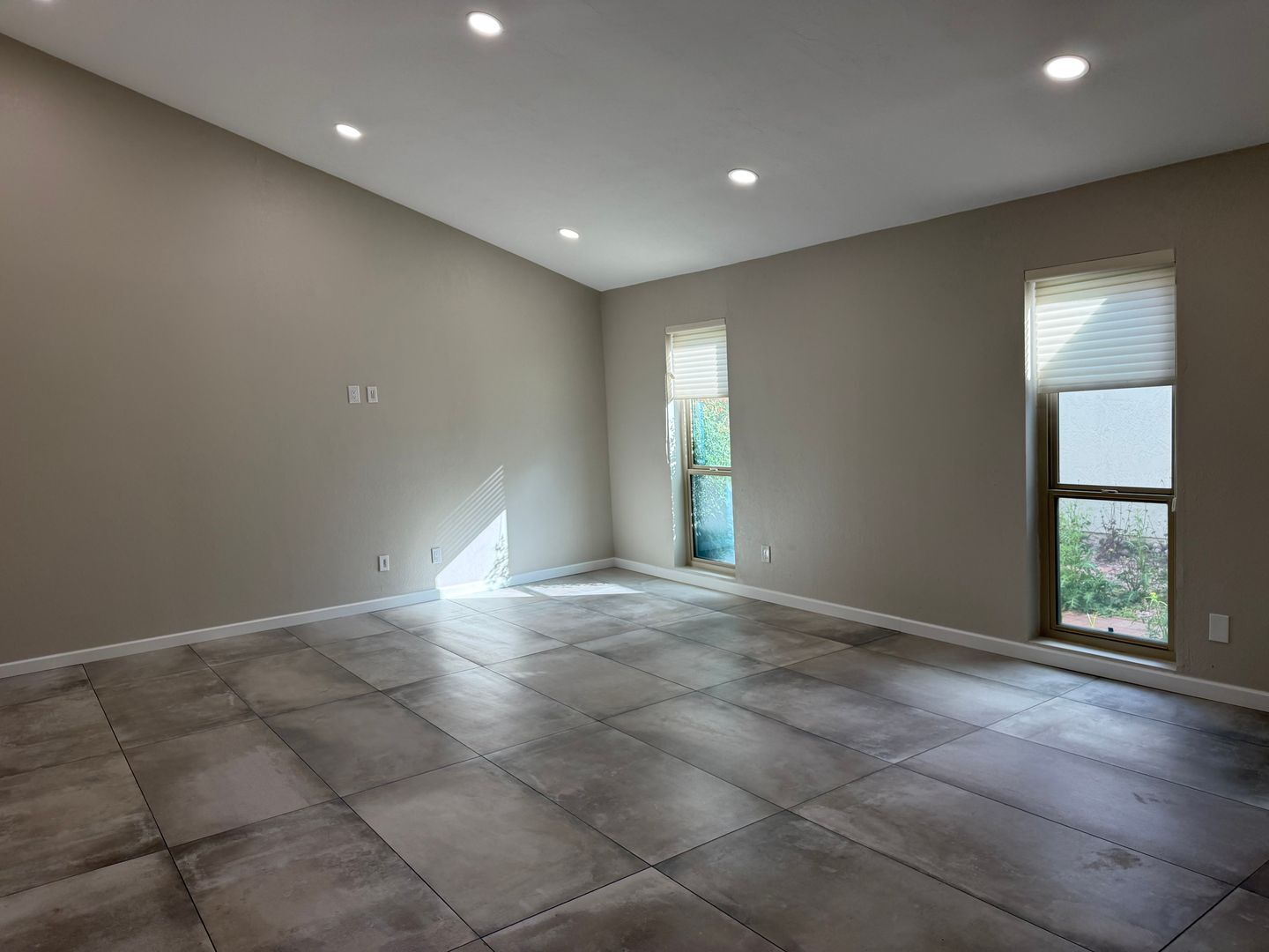 Building Photo - 3017 Placita Chorro