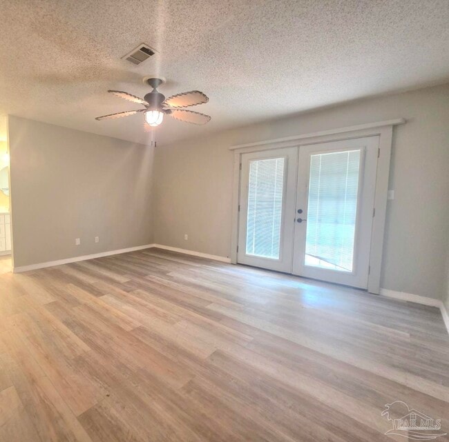 Building Photo - 760 Briarwood Dr