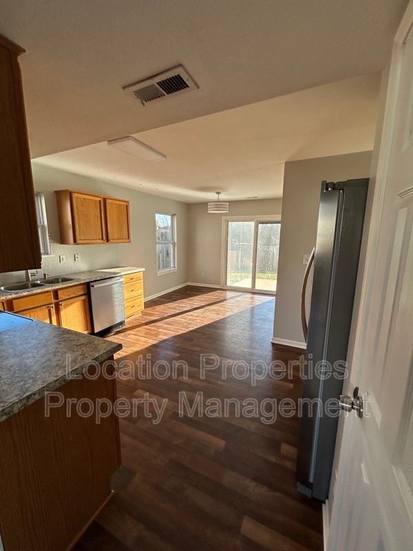 Building Photo - 2709 Harrison Pl