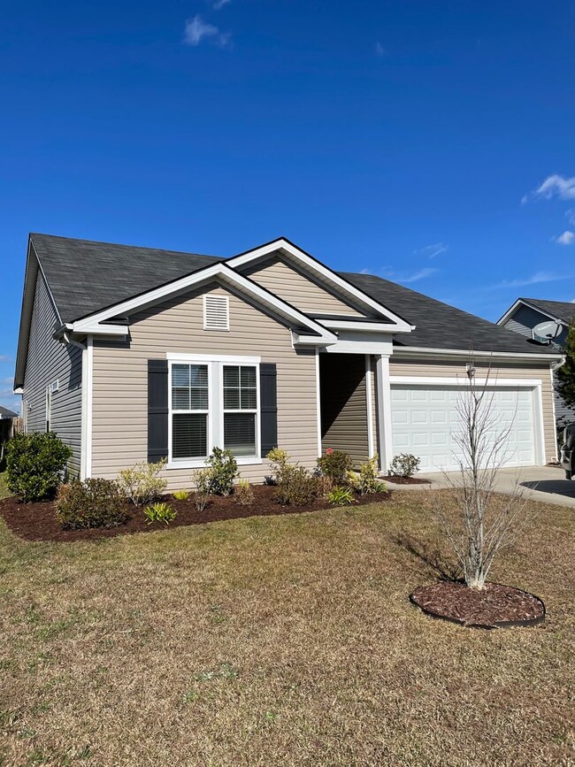 Building Photo - *APPLICATION PENDING!* POOLER- SPRING LAKES