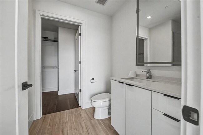 Building Photo - 788 West Marietta St NW