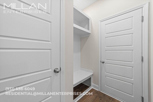 Building Photo - New Construction Modern Home With Open Floor Plan, Whte Cabintery and Primary Bedroom Suite