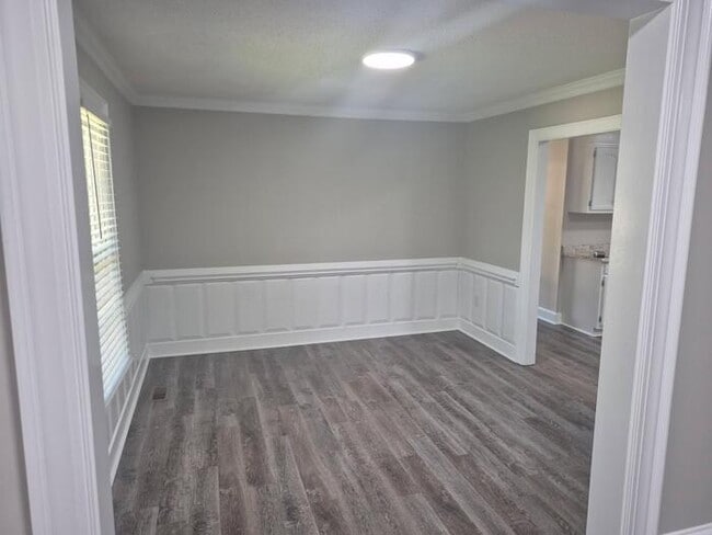 Building Photo - 3-Bedroom 2 Bath House