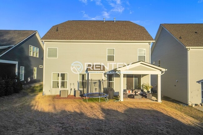 Building Photo - 211 Tetcott St