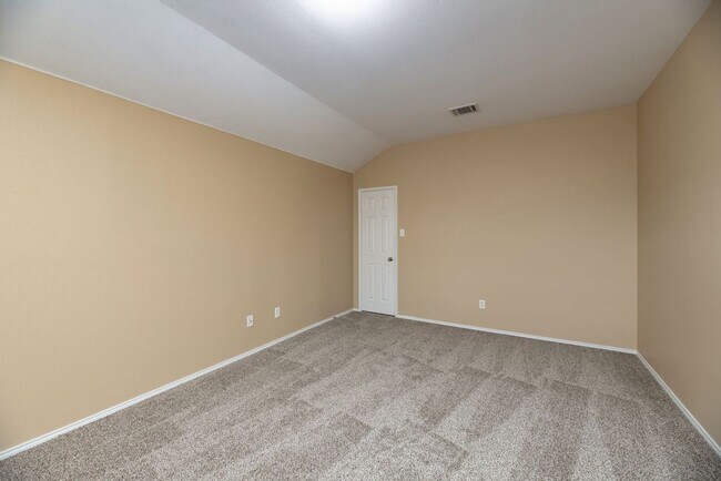 Building Photo - 2510 Sedona St