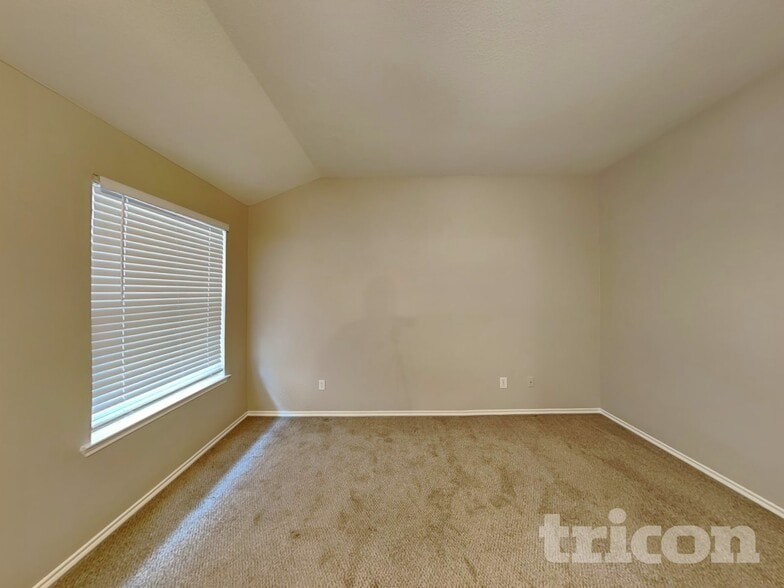 Building Photo - 711 Lentisco Dr