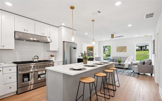 Building Photo - 1713 North Avenue NW