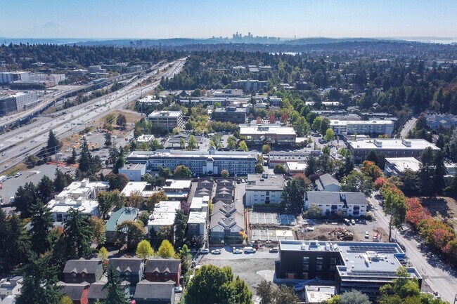 Building Photo - 2bd/2.5ba Seattle Townhome