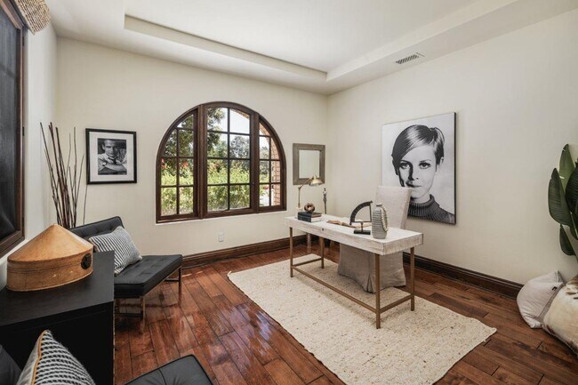 Building Photo - The Bluff's Coastal Living 3 bdrm Luxury Home