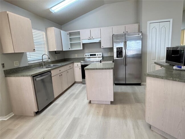 Building Photo - 1414 Trail Boss Ln