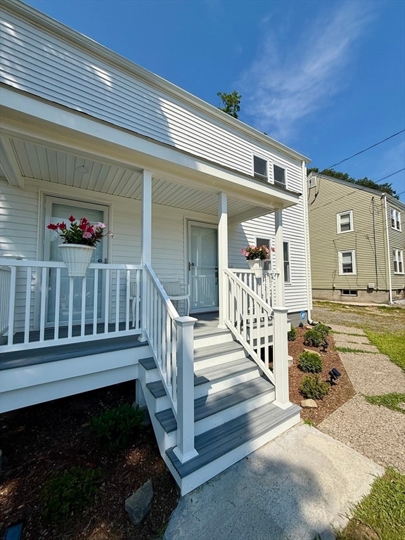 Building Photo - 487 Mill St