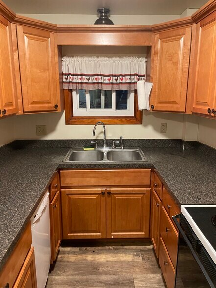 Building Photo - 1234 Isabella St