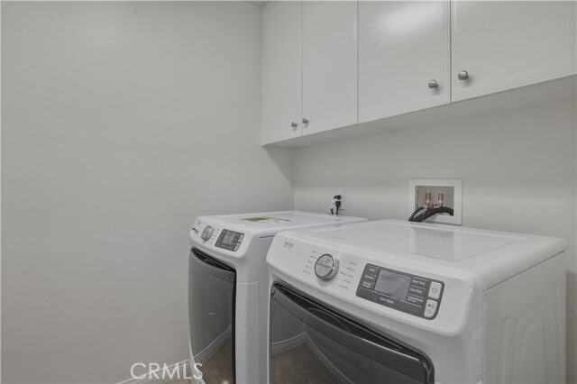 Building Photo - 65 Wonderland