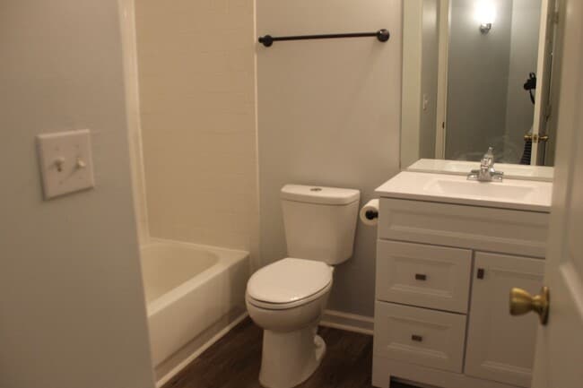 Building Photo - Plantation Point - 1st Floor, 2 Bedrooms