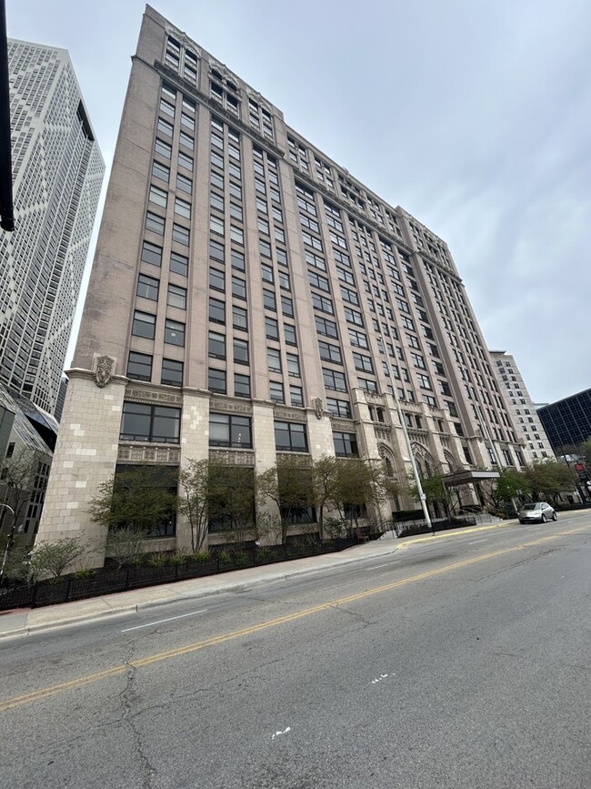 Building Photo - 680 N Lake Shore Dr