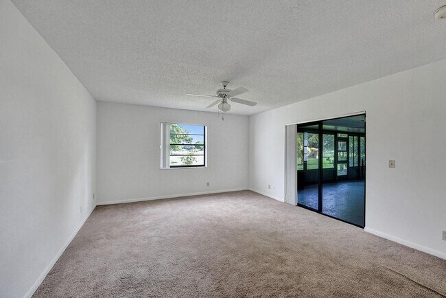 Building Photo - 8578 Eagle Run Dr