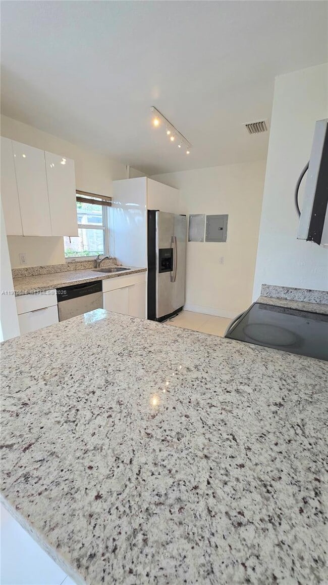 Building Photo - 5715 NW 6th Ave