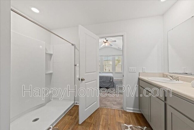 Building Photo - 4698 Palm View Cir