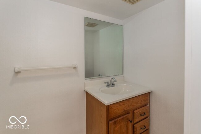 Building Photo - 1605 Cool Creek Dr