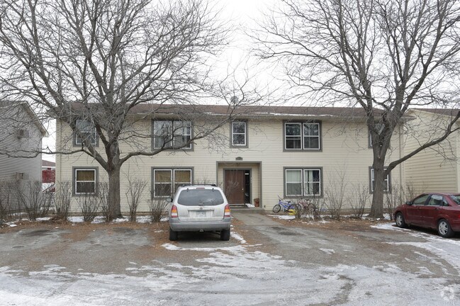 Building Photo - 3811-3815 Restwood Rd